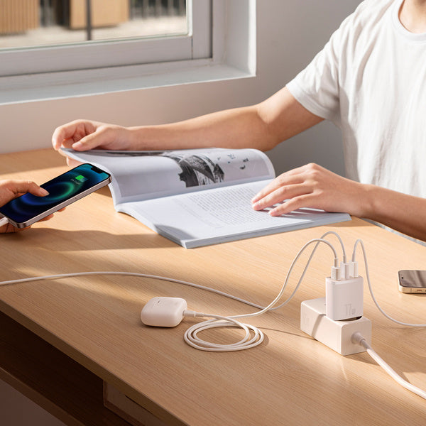 Baseus Compact | Vegglader med 3x USB-A 17W